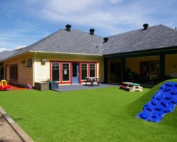 <strong>Centre de la petite enfance (CPE) Magimo</strong>
<br><em>Installation à Racine à venir</em><br>1024 rue Wilfrid, Saint-Denis-de-Brompton (QC) J0B 2P0
<br><a href="https://gw.micro-acces.com/cpemagimo/Publique/Accueil.aspx">Site Web</a><br>
Téléphone : 819 846-3953<br>
<strong><a href="https://www.laplace0-5.com/">Place 0-5 ans pour s'inscrire</strong></a>