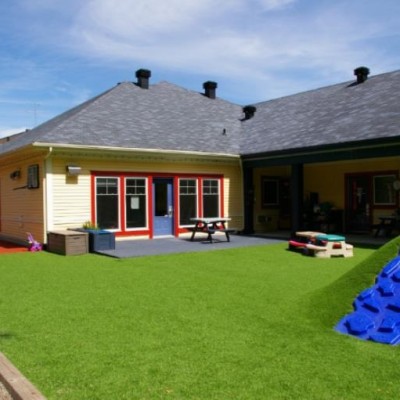 <strong>Centre de la petite enfance (CPE) Magimo</strong>
<br><em>Installation à Racine à venir</em><br>1024 rue Wilfrid, Saint-Denis-de-Brompton (QC) J0B 2P0
<br><a href="https://gw.micro-acces.com/cpemagimo/Publique/Accueil.aspx">Site Web</a><br>
Téléphone : 819 846-3953<br>
<strong><a href="https://www.laplace0-5.com/">Place 0-5 ans pour s'inscrire</strong></a>